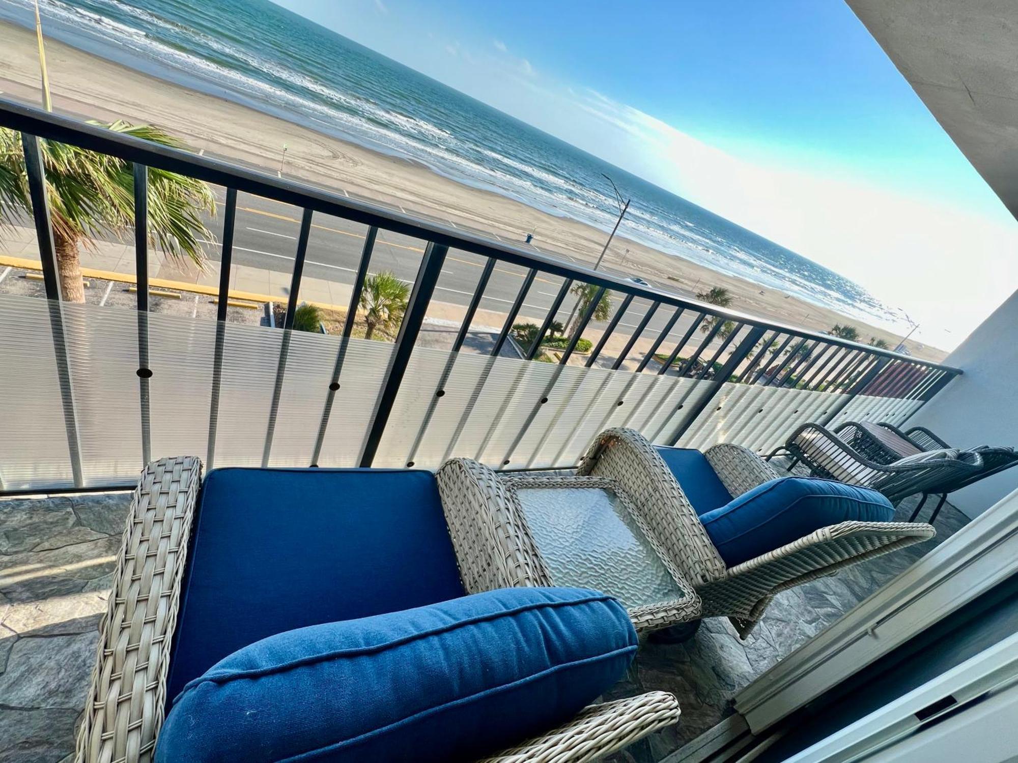 Amazing And Spectacular Ocean And Beach Views In Galveston Eksteriør bilde